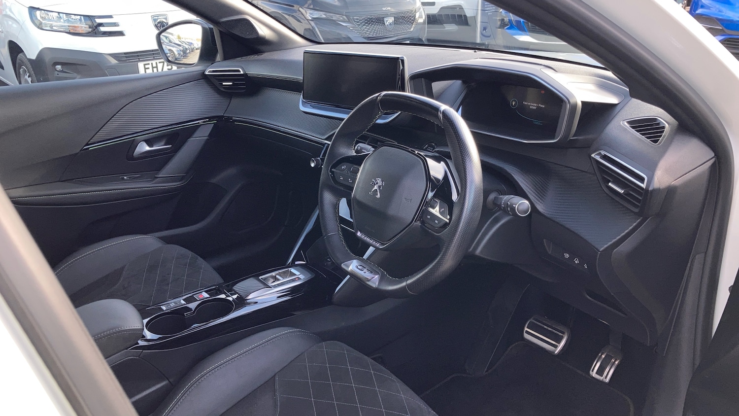 Used Peugeot 208 2023 for sale - 77662460: Photo 9