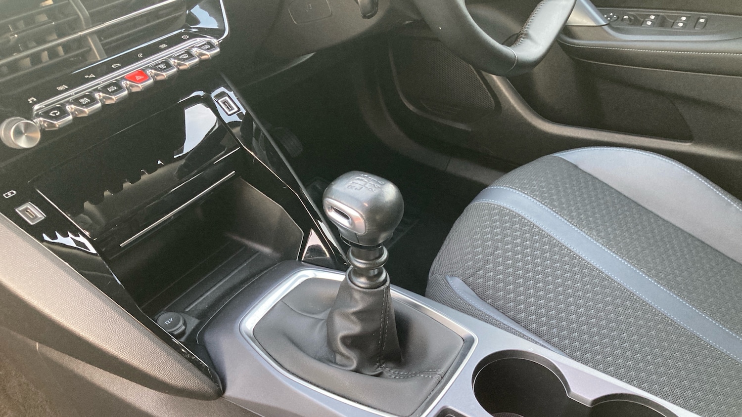 Used Peugeot 2008 2020 for sale - 76422217: Photo 13