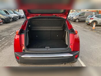 Used Peugeot 2008 2020 for sale - 76422217: Photo