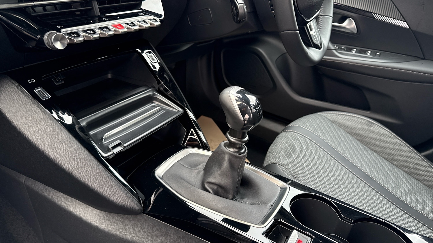 Used Peugeot 2008 2025 for sale - 77847656: Photo 13