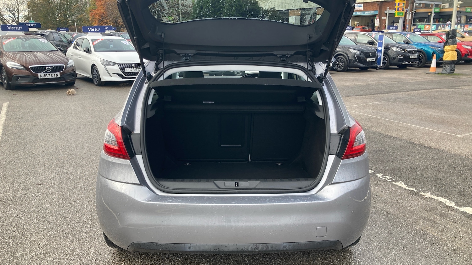 Used Peugeot 308 2019 for sale - 76507302: Photo 4