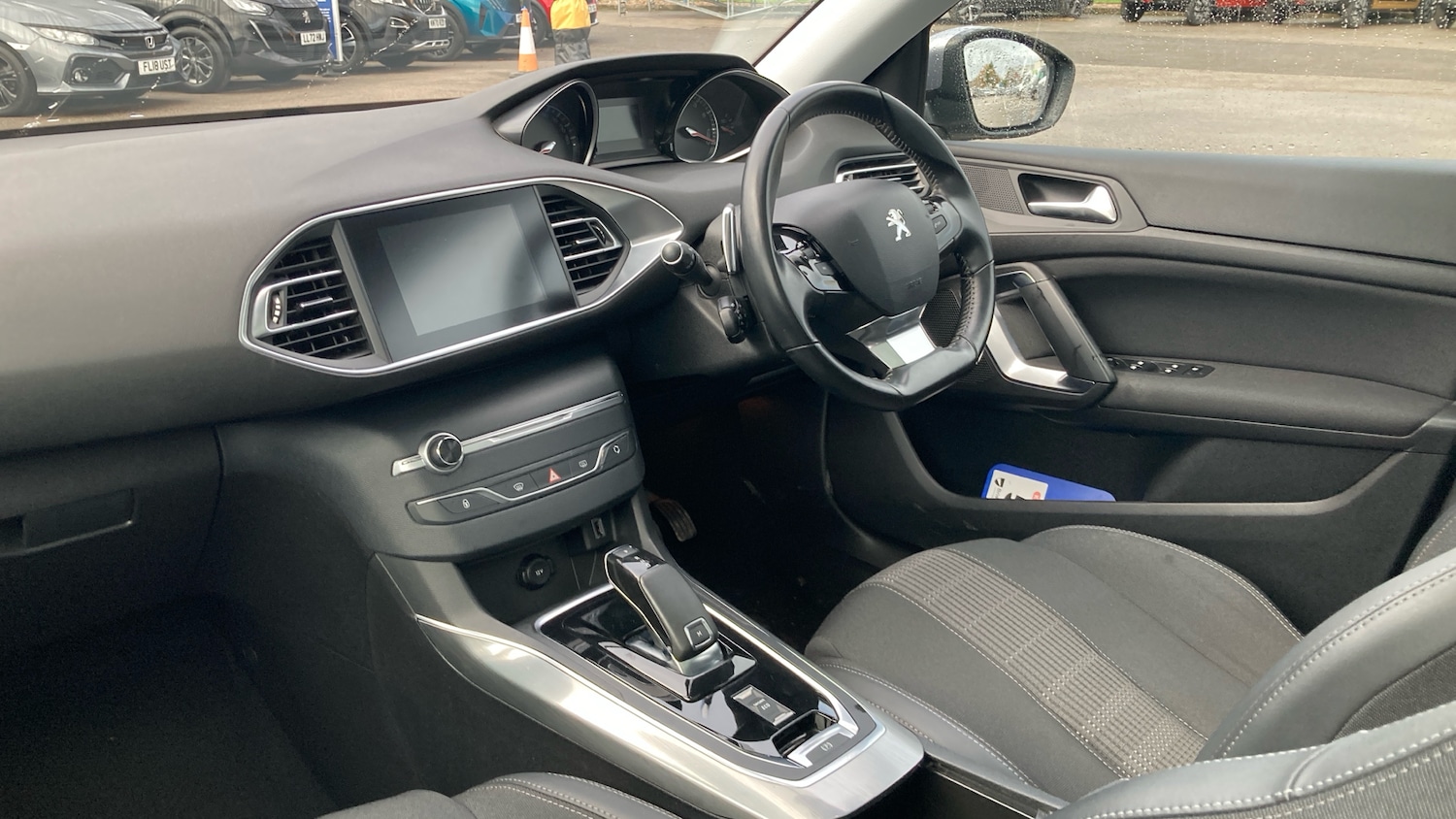 Used Peugeot 308 2019 for sale - 76507302: Photo 9