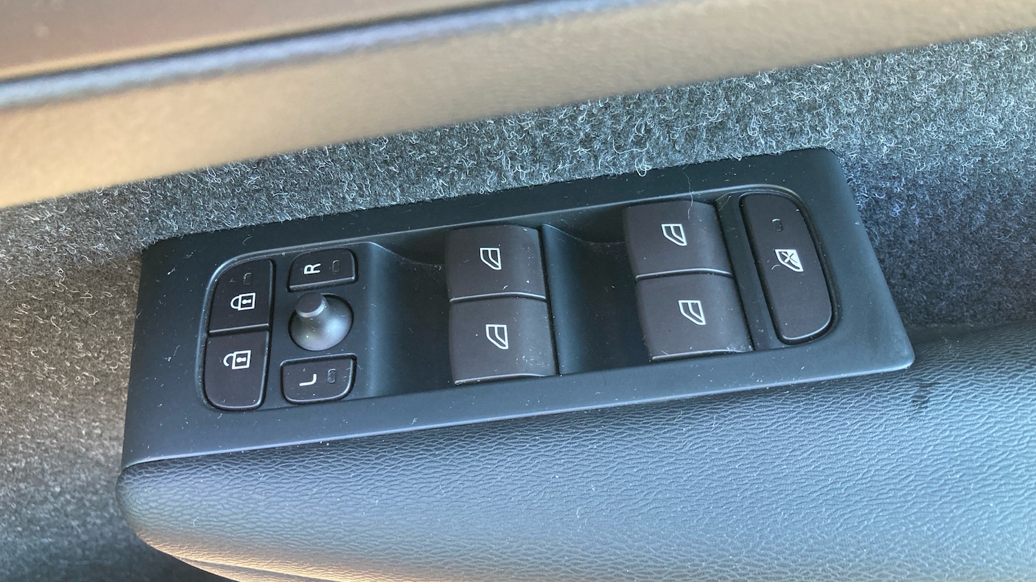 Used Volvo XC40 2018 for sale - 76694129: Photo 21