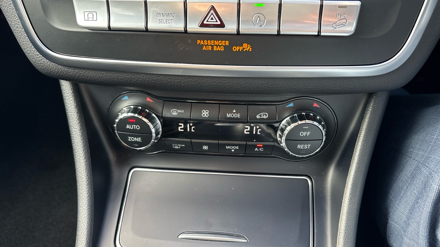 Used Mercedes-Benz GLA 2018 for sale - 77901432: Photo 35