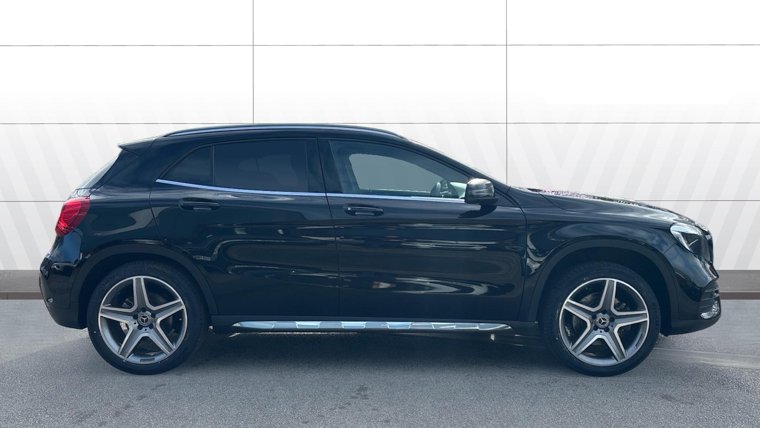 Used Mercedes-Benz GLA 2018 for sale - 77901432: Photo 5