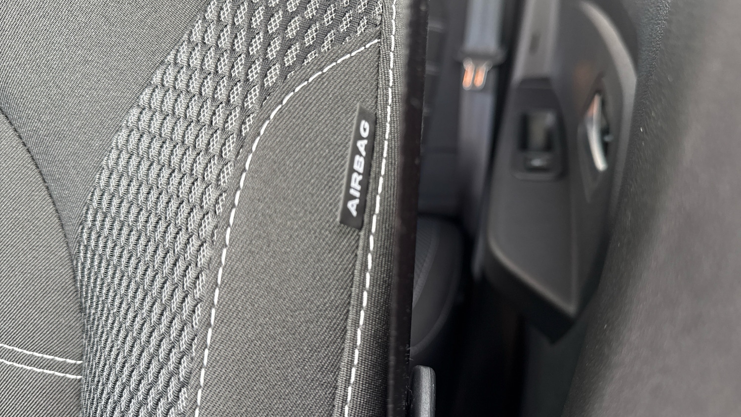 Used Dacia Duster 2022 for sale - 75975053: Photo 32