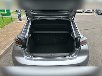 Used Peugeot 208 2025 for sale - 76252559: Photo 4