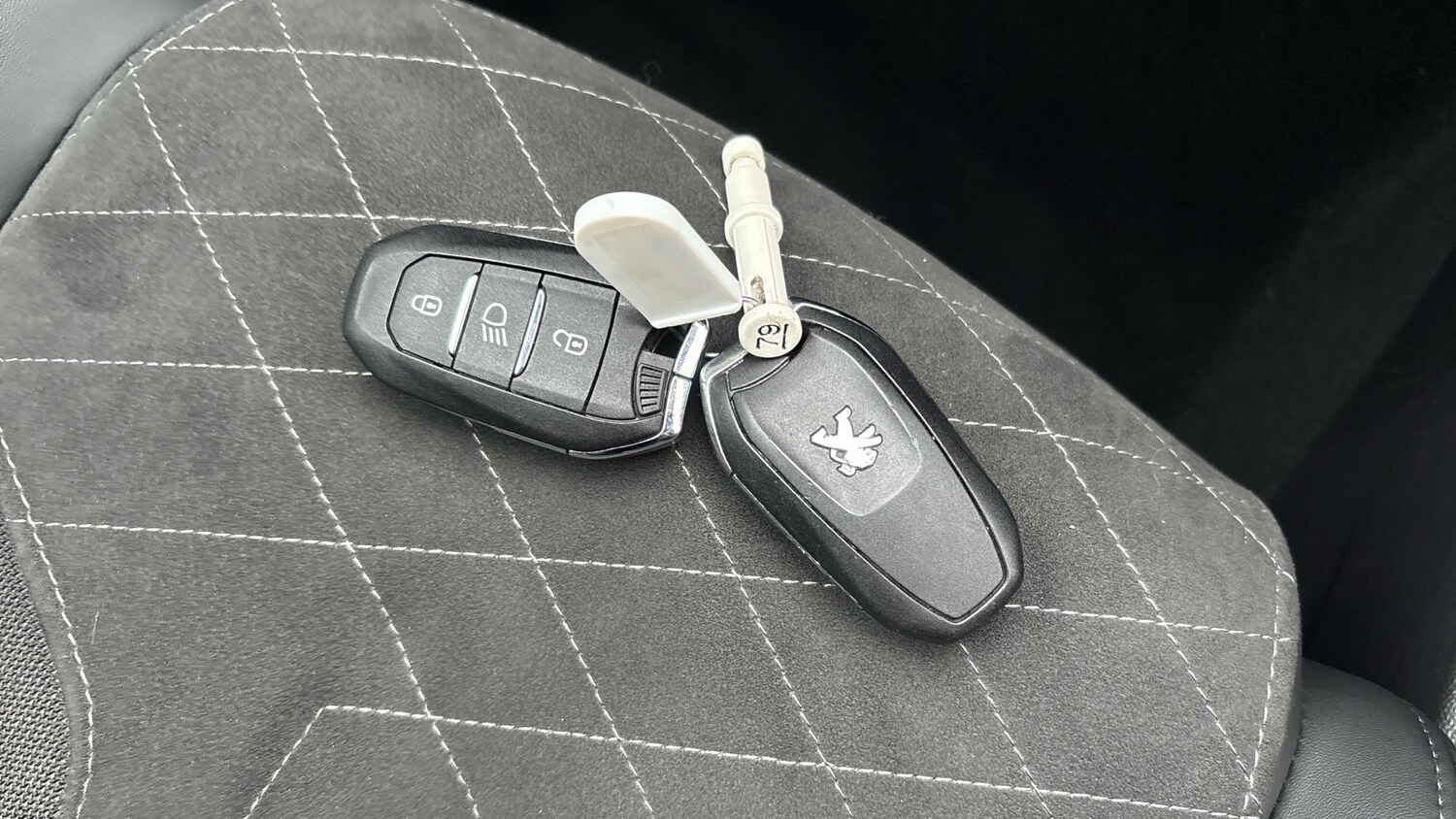 Used Peugeot 2008 2022 for sale - 77997439: Photo 20