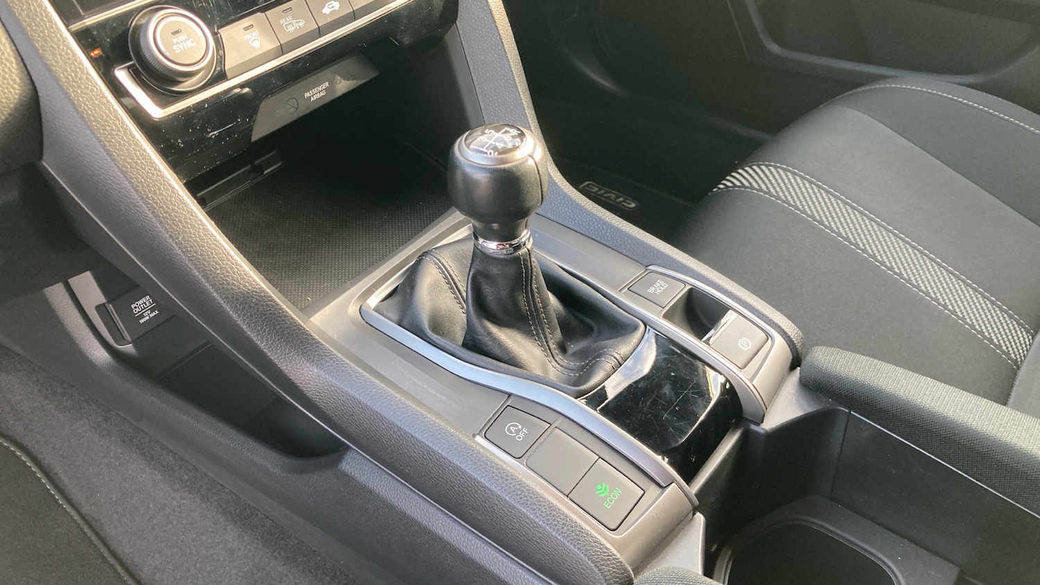 Used Honda Civic 2018 for sale - 76493697: Photo 13