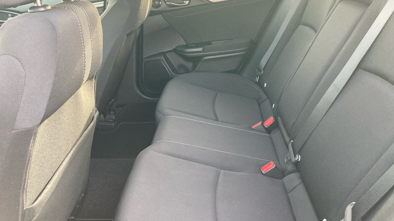 Used Honda Civic 2018 for sale - 76493697: Photo 16