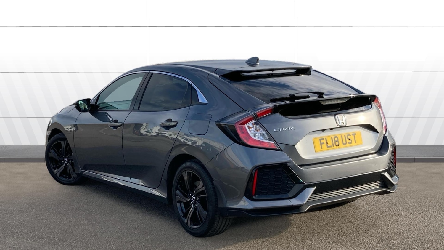 Used Honda Civic 2018 for sale - 76493697: Photo 2