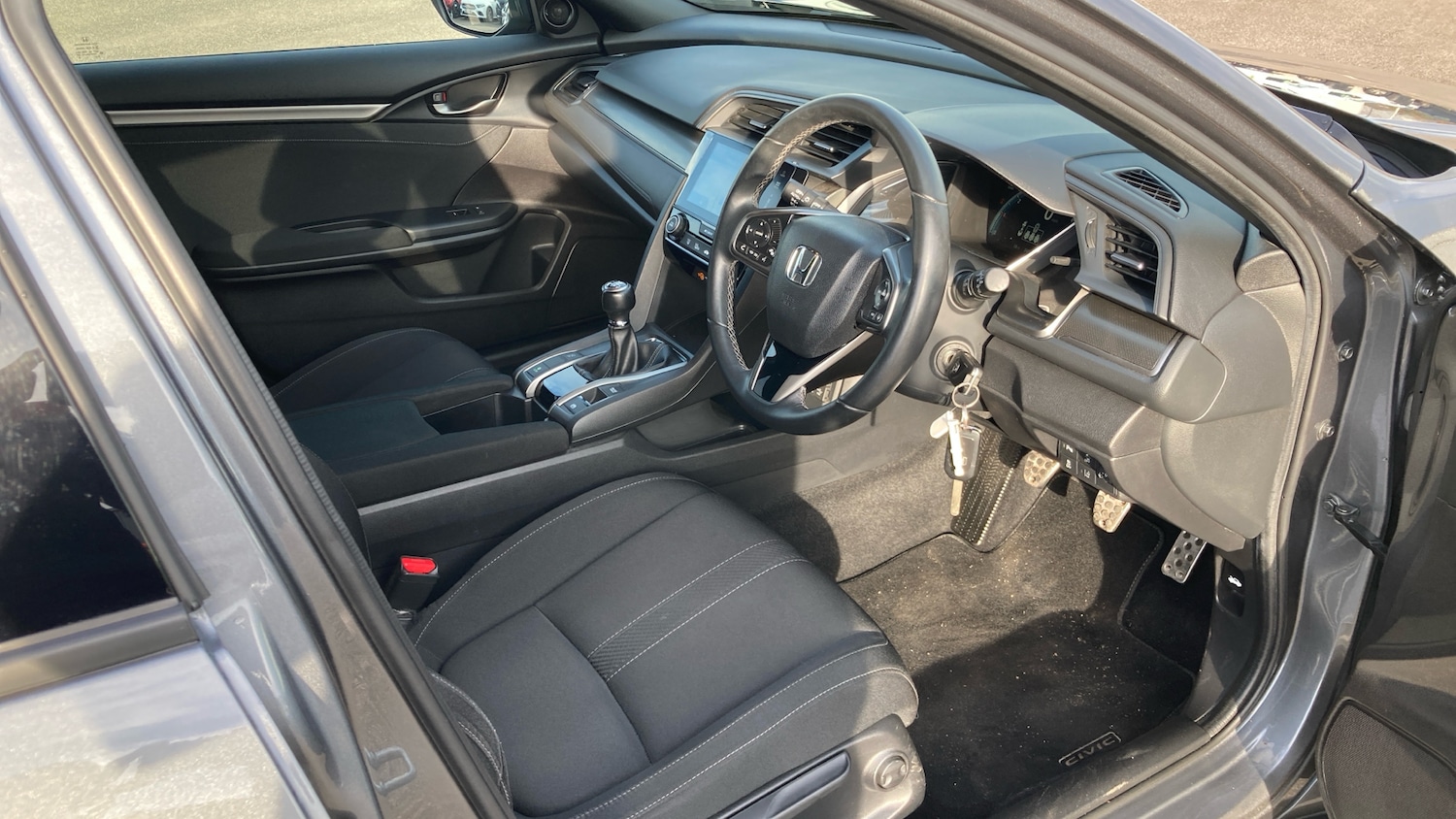 Used Honda Civic 2018 for sale - 76493697: Photo 23