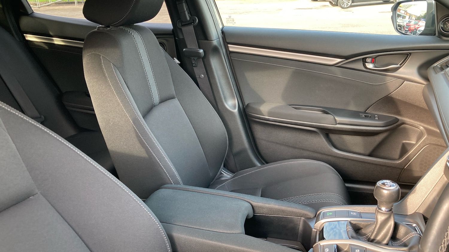 Used Honda Civic 2018 for sale - 76493697: Photo 31