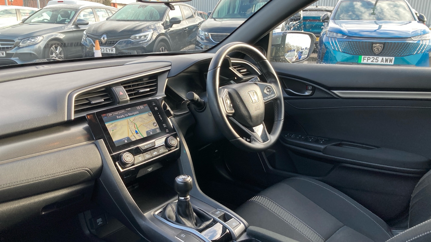Used Honda Civic 2018 for sale - 76493697: Photo 9