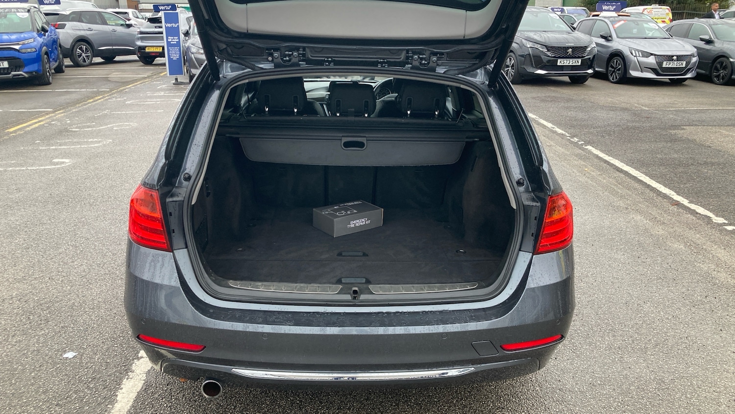 Used BMW 3 Series 2015 for sale - 76578475: Photo 4