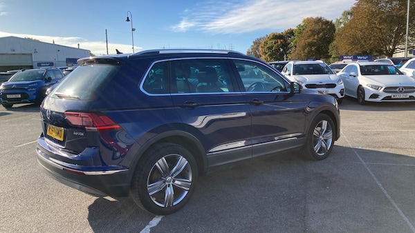 Used Volkswagen Tiguan 2017 for sale - 76207655: Photo 35