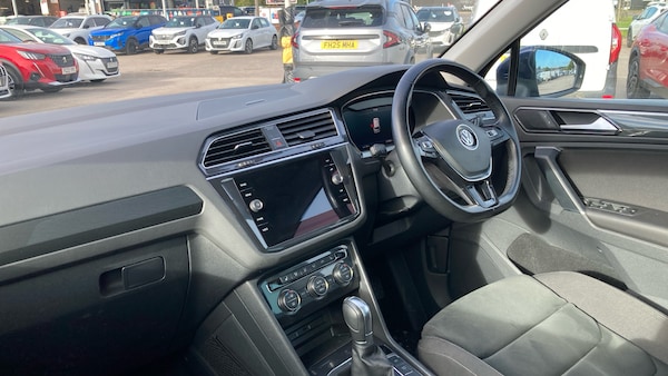 Used Volkswagen Tiguan 2017 for sale - 76207655: Photo 9