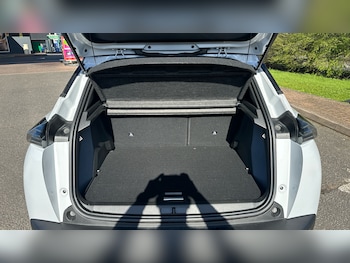 Used Peugeot 2008 2025 for sale - 77871905: Photo