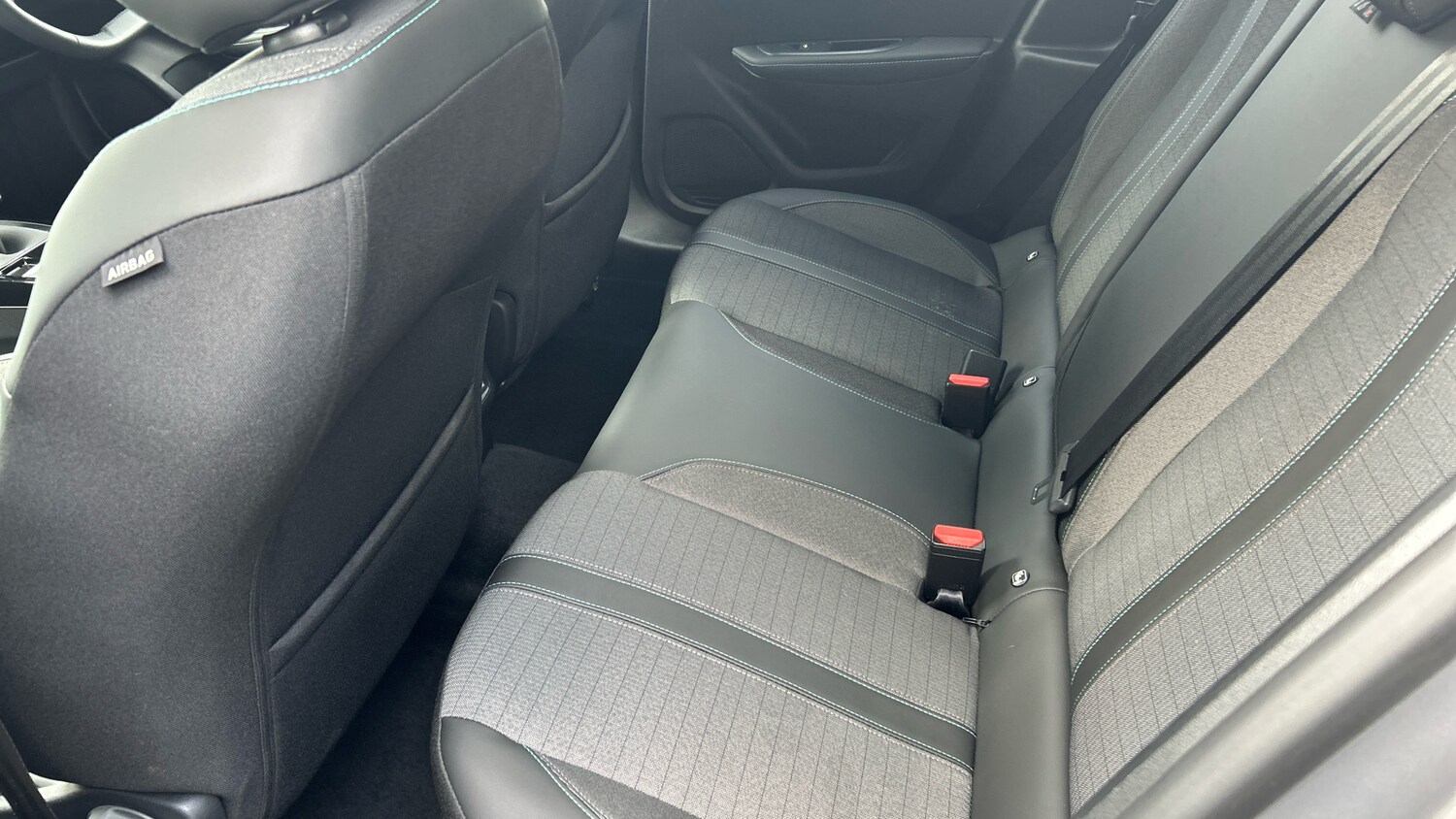 Used Peugeot 208 2023 for sale - 76079638: Photo 16