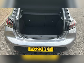 Used Peugeot 208 2023 for sale - 76079638: Photo 4