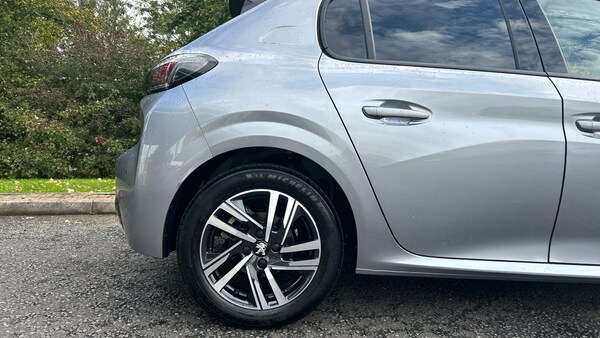 Used Peugeot 208 2023 for sale - 76079638: Photo 7