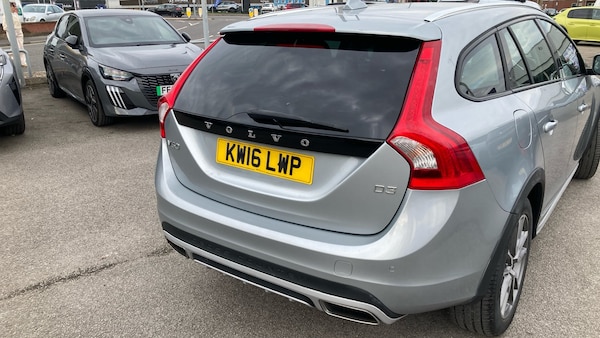 Used Volvo V60 2016 for sale - 76253109: Photo 25