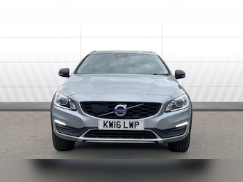 Used Volvo V60 2016 for sale - 76253109: Photo 3