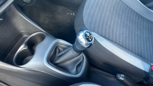 Used Toyota AYGO 2019 for sale - 76045942: Photo 13