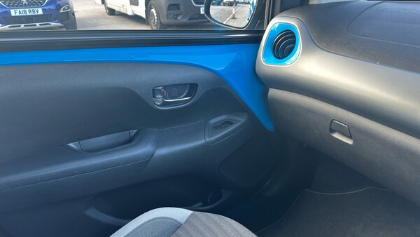 Used Toyota AYGO 2019 for sale - 76045942: Photo 29