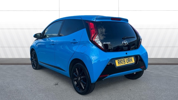 Used Toyota AYGO 2019 for sale - 76045942: Photo 2