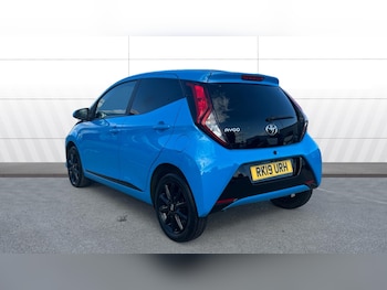 Used Toyota AYGO 2019 for sale - 76045942: Photo 2