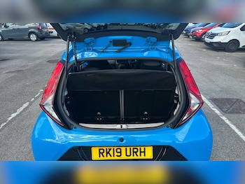 Used Toyota AYGO 2019 for sale - 76045942: Photo 4