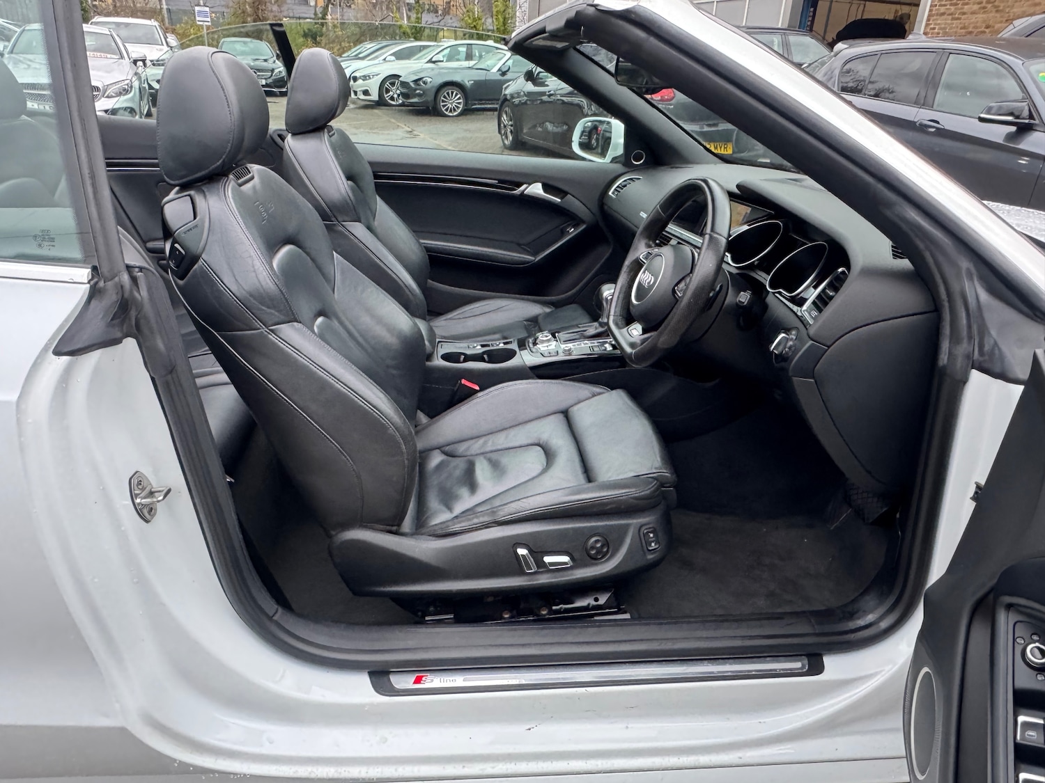 Used Audi A5 Cabriolet 2014 for sale - 76552101: Photo 13