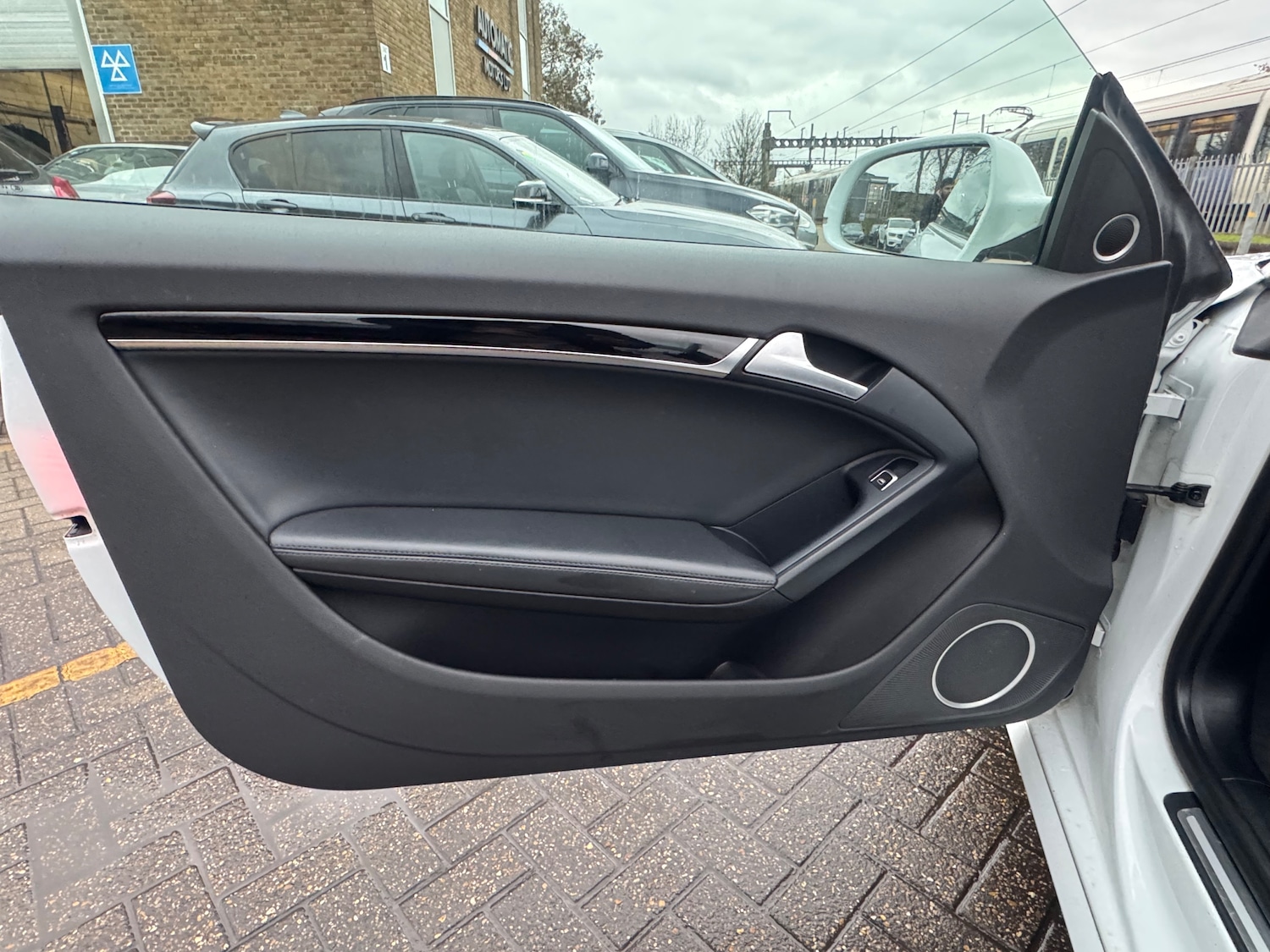 Used Audi A5 Cabriolet 2014 for sale - 76552101: Photo 16