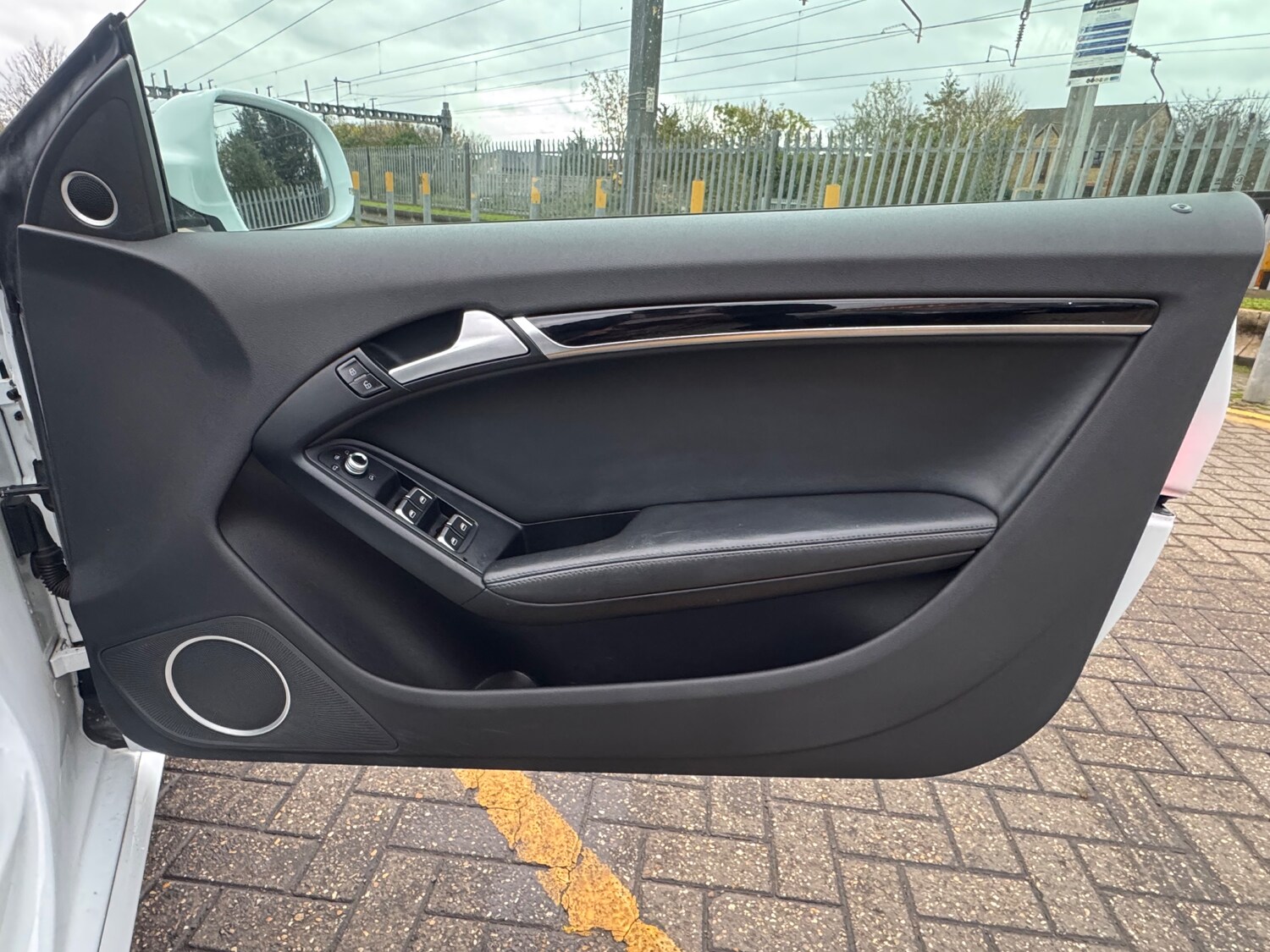 Used Audi A5 Cabriolet 2014 for sale - 76552101: Photo 19