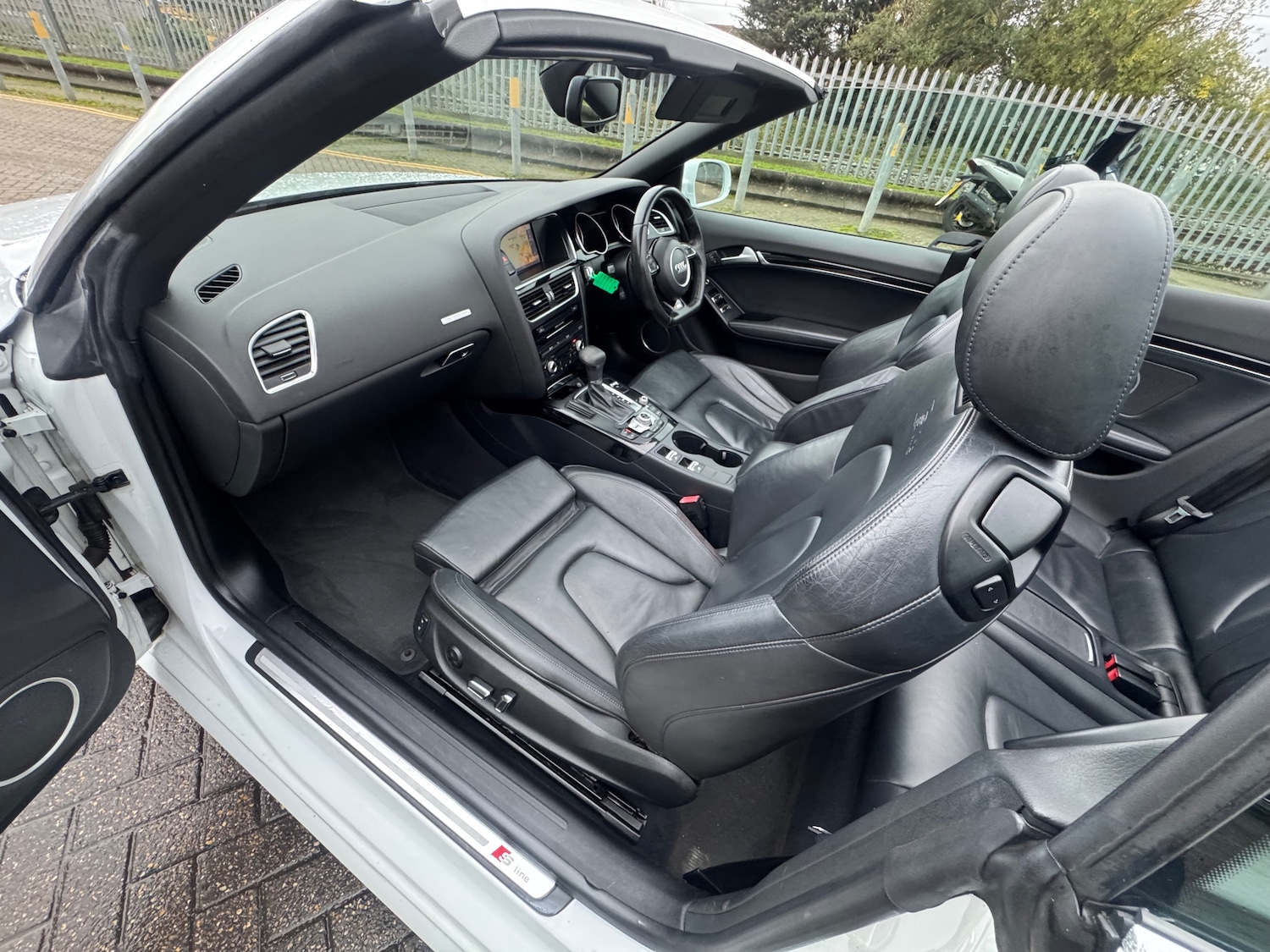 Used Audi A5 Cabriolet 2014 for sale - 76552101: Photo 5