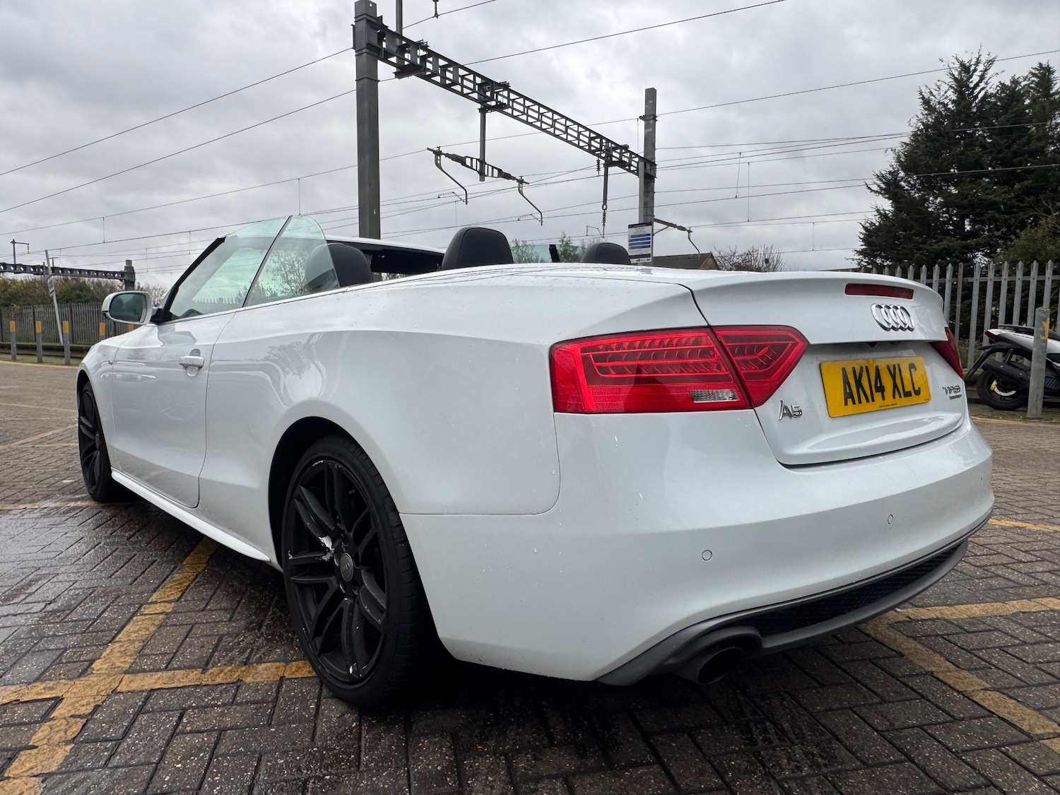 Used Audi A5 Cabriolet 2014 for sale - 76552101: Photo 9