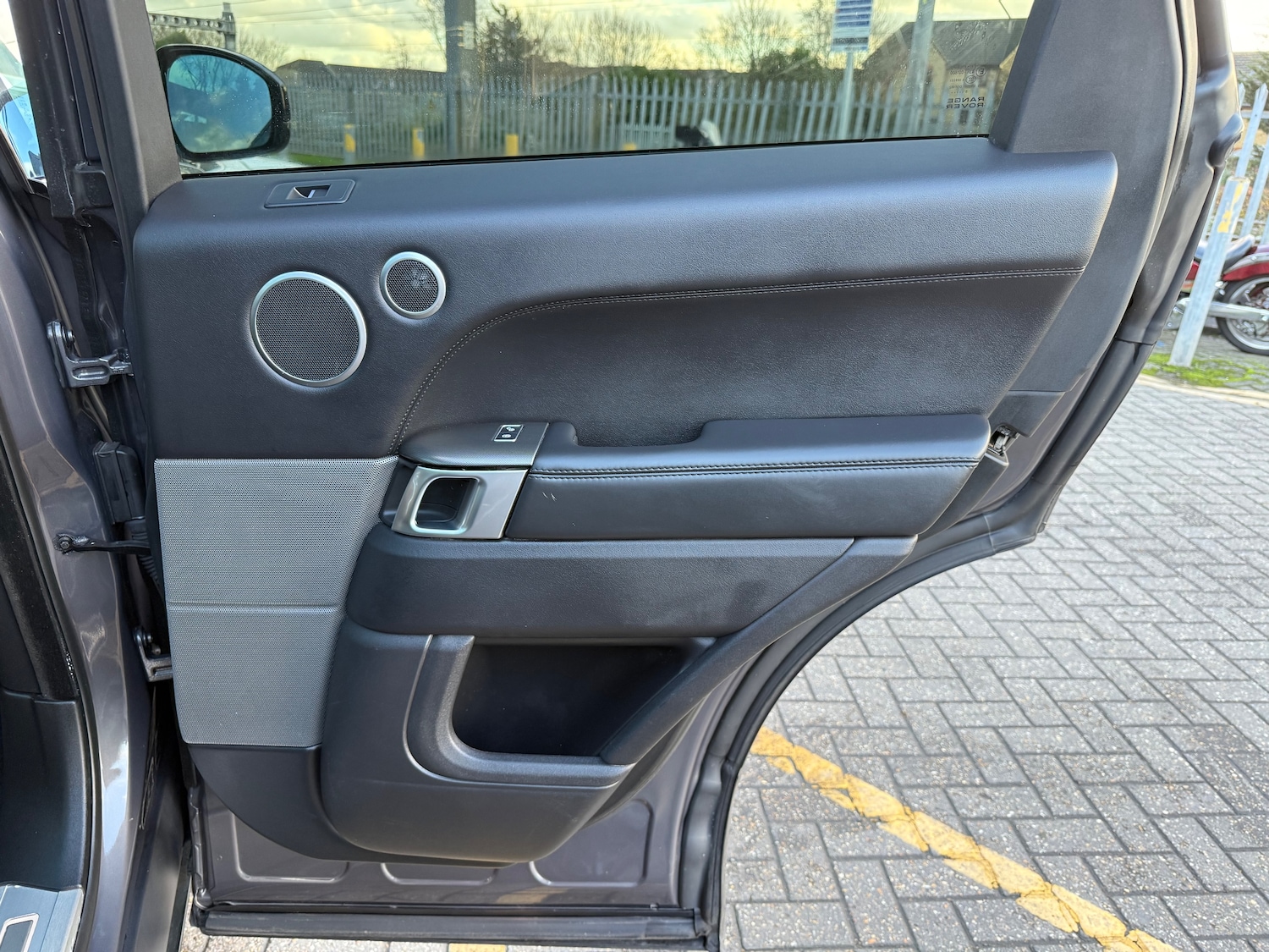 Used Land Rover Range Rover Sport 2015 for sale - 76638006: Photo 17