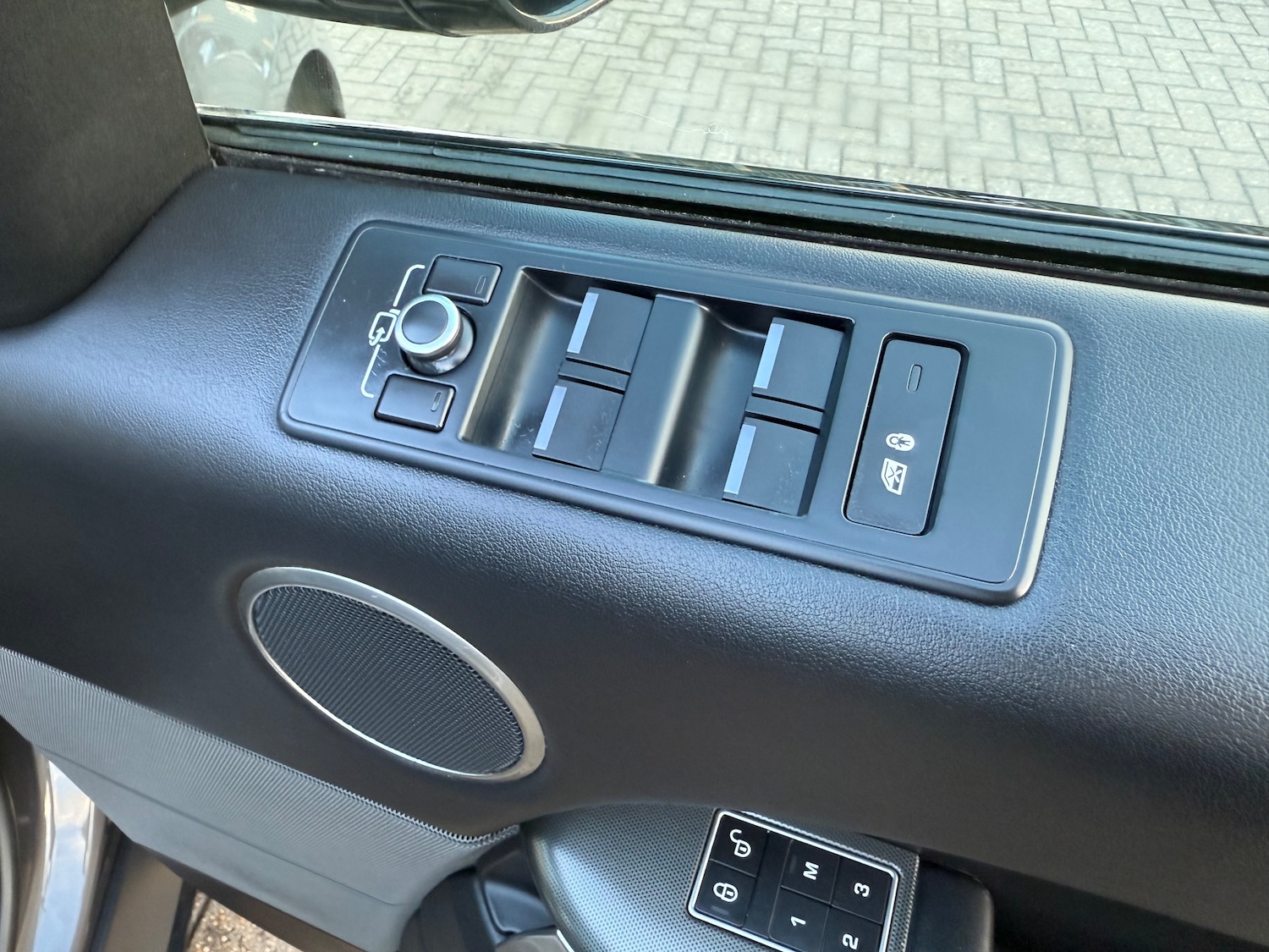 Used Land Rover Range Rover Sport 2015 for sale - 76638006: Photo 40