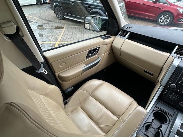 Used Land Rover Range Rover Sport 2009 for sale - 74883204: Photo 17