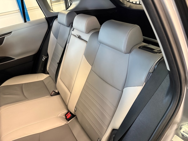 Used Toyota RAV4 2020 for sale - 76176628: Photo 36