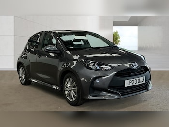 Used Toyota Yaris 2023 for sale - 79414701: Photo