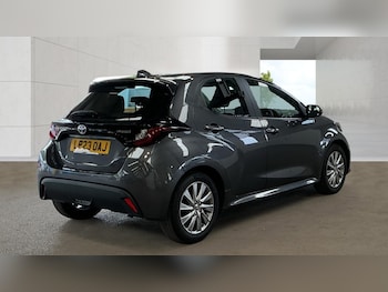 Used Toyota Yaris 2023 for sale - 79414701: Photo