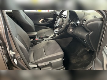 Used Toyota Yaris 2023 for sale - 79414701: Photo