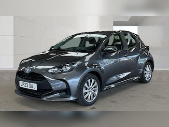 Used Toyota Yaris 2023 for sale - 79414701: Photo