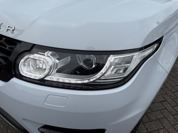 Used Land Rover Range Rover Sport 2015 for sale - 76149174: Photo 11