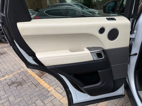 Used Land Rover Range Rover Sport 2015 for sale - 76149174: Photo 24