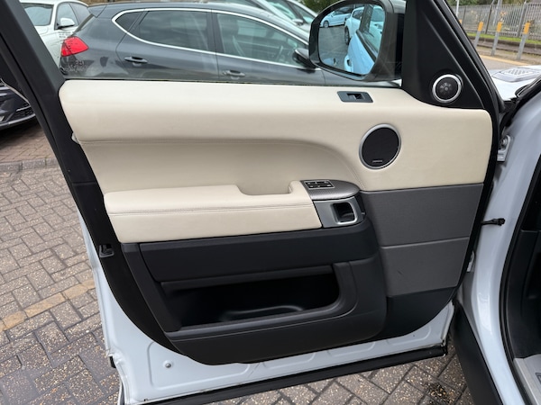 Used Land Rover Range Rover Sport 2015 for sale - 76149174: Photo 28