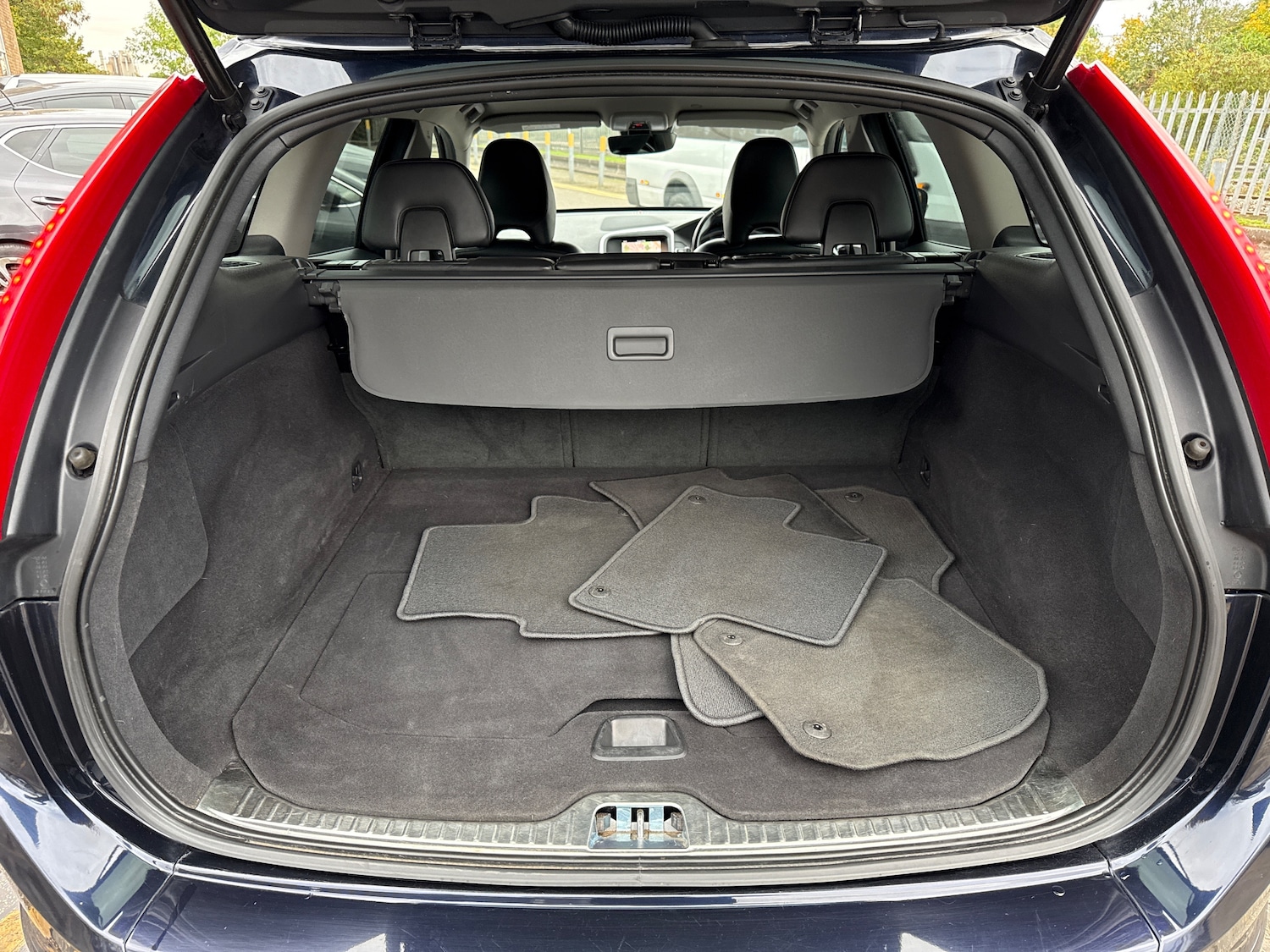 Used Volvo XC60 2017 for sale - 75924693: Photo 23