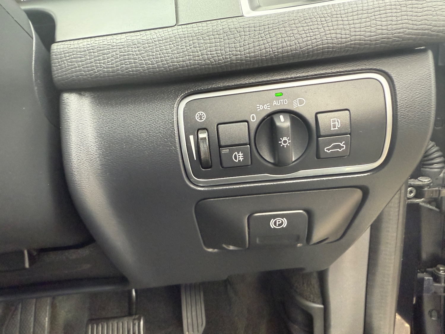 Used Volvo XC60 2017 for sale - 75924693: Photo 30